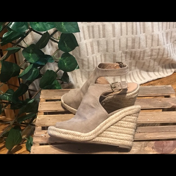 Taupe heeled Espadrilles size 8 1/2 W - Picture 4 of 9